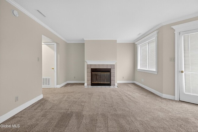 Building Photo - 17 Derby Dr