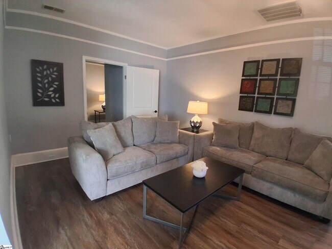 Building Photo - 506 Pinckney St