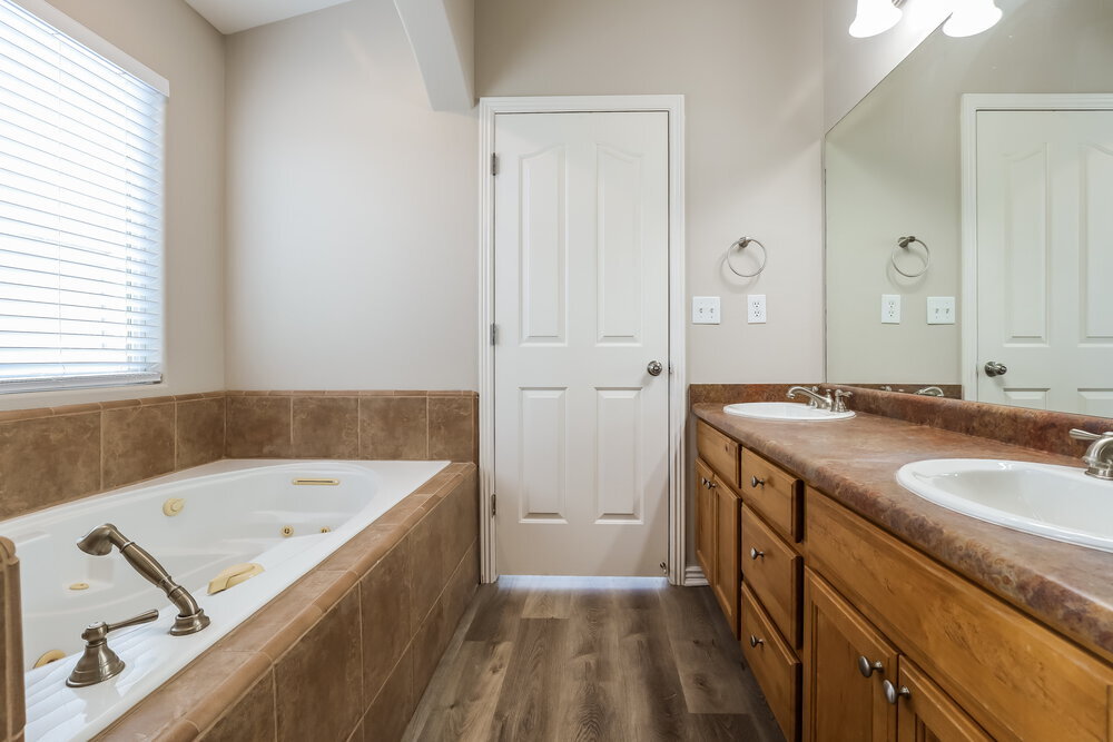 Building Photo - 12682 Diamondback Dr