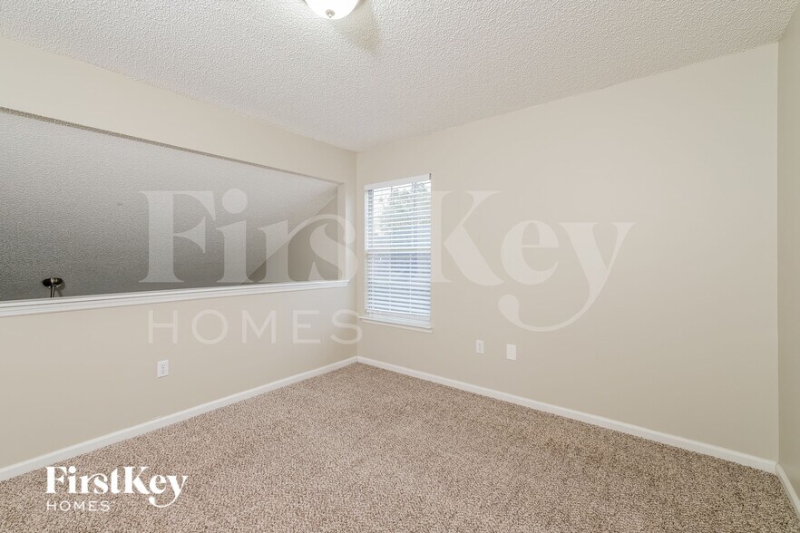 Building Photo - 9515 Southbrook Dr