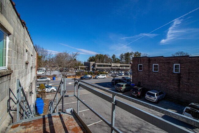 Building Photo - Downtown Apartment