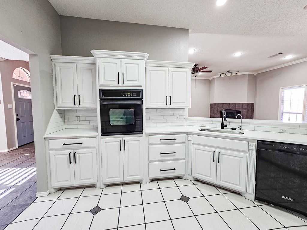 Building Photo - 4801 Whitman Dr