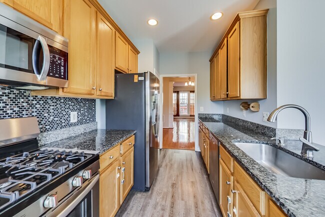 Kitchen - 5294 Jule Star Dr