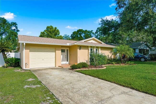 Building Photo - 2914 Cypress Green Dr