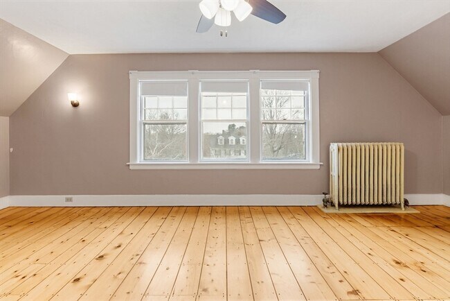 Building Photo - 187 Pleasant St