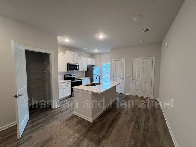 Building Photo - 5014 Mimosa Dr