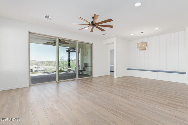 Building Photo - 4122 Desert Moon Dr