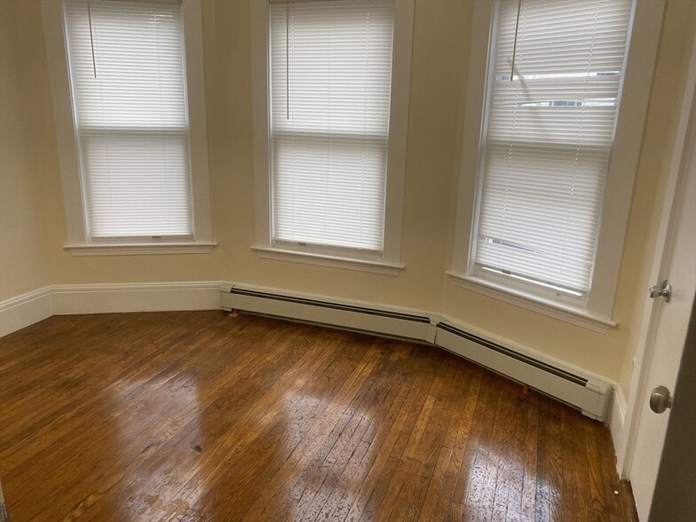 Primary Photo - 19 Beltran St