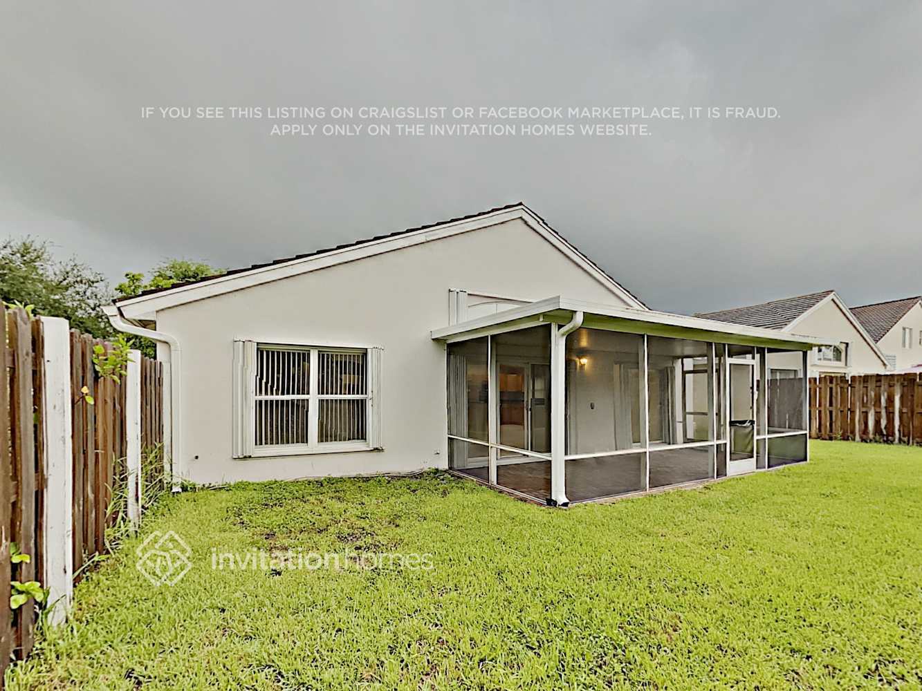 Building Photo - 4929 SW 33rd Ave