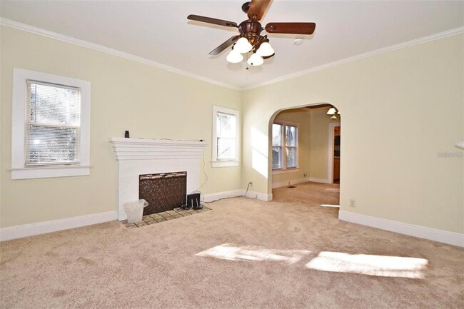 Building Photo - 1015 Martin St