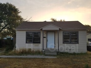 Building Photo - 4615 S Lipscomb St