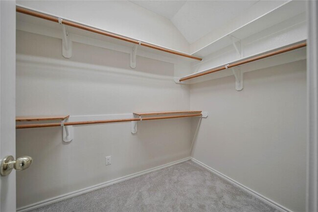 Building Photo - 22028 Knights Cove Dr