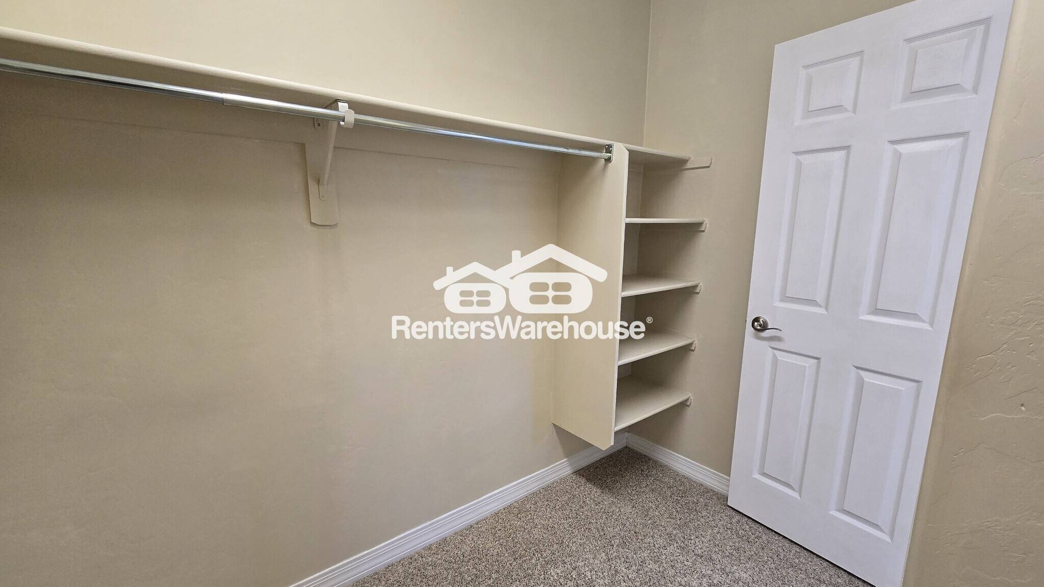 Building Photo - 8330 N Mountain Stone Pine Way