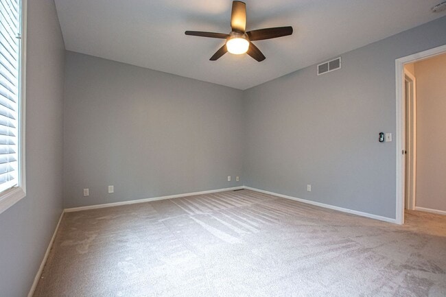 Building Photo - Super Cute 3 Bedroom / 2.5 Bath Home!