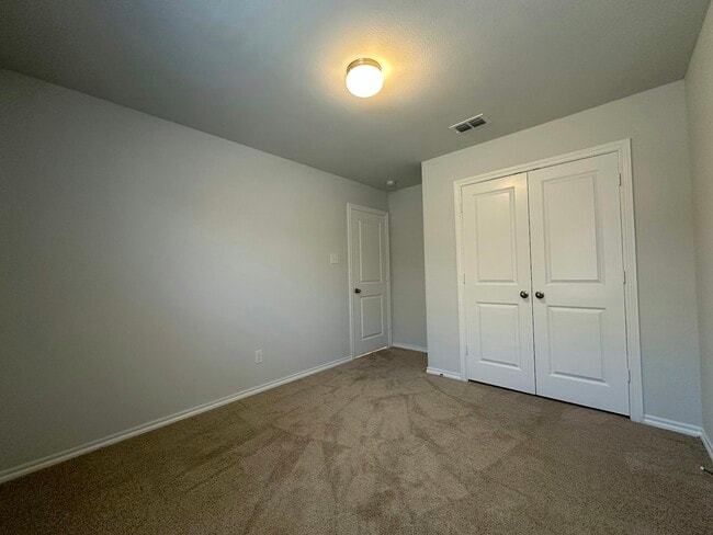 Building Photo - 3404 Tahiti