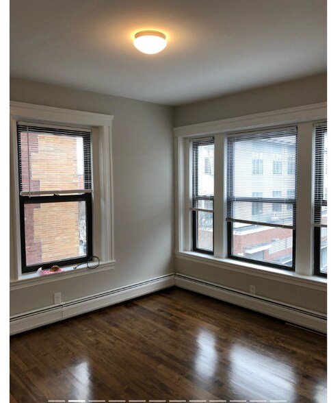 Building Photo - 9 Upland Rd