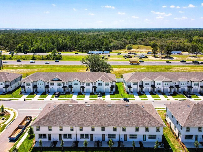 Building Photo - 820 Longboat Dr