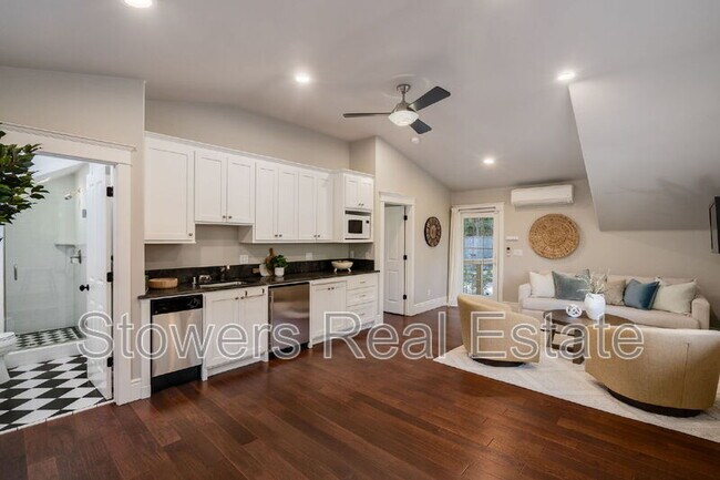 Building Photo - 775 Kirkcrest Rd