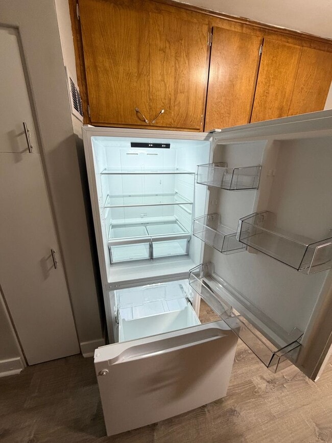 Building Photo - 1913 Stirling Ave