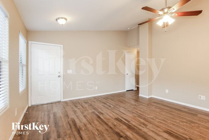 Building Photo - 3025 W Salter Dr