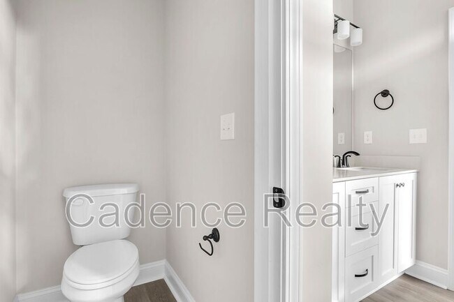 Building Photo - 1626 Grey Cliff Run