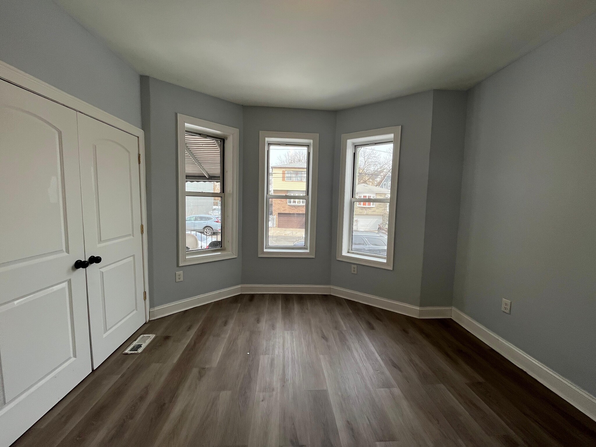 Building Photo - 203 Stegman St