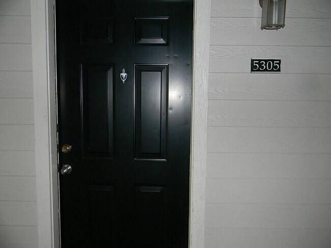 Building Photo - 1330 Old Spanish Trl