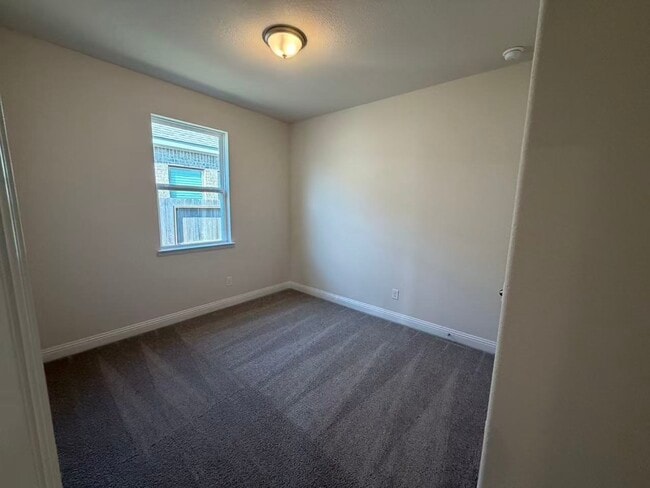 Building Photo - 4014 Colony Ln