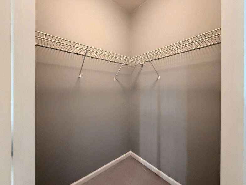 Building Photo - 8268 Primanti Blvd