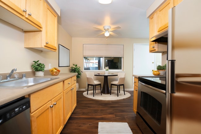 2 Bedroom 1 Bath - 601 Jackson Apartments