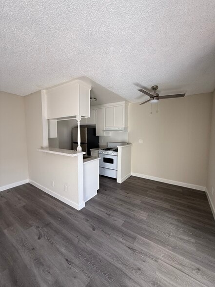 Building Photo - Northridge Terrace House