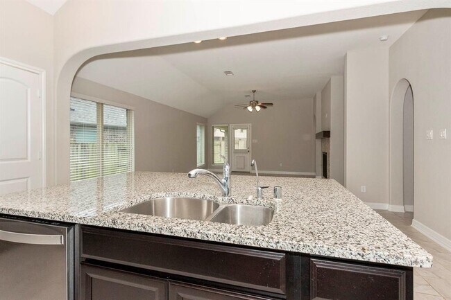 Building Photo - 9735 Stratton Ridge Dr