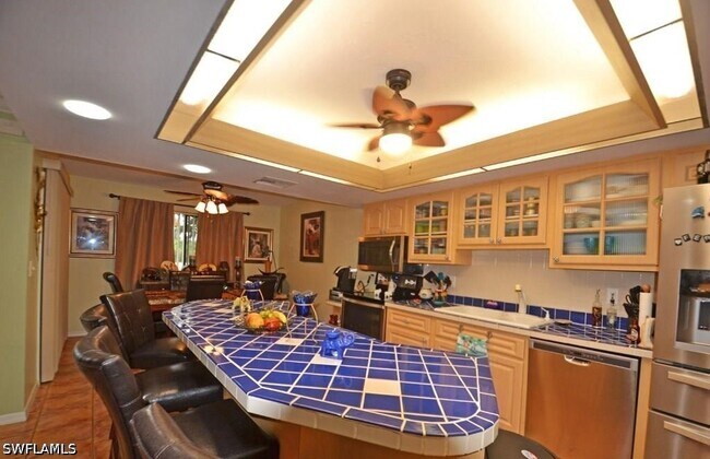 Building Photo - 27750 Hacienda E Blvd