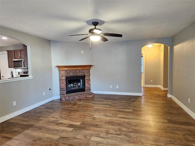 Building Photo - 3932 Haleys Way