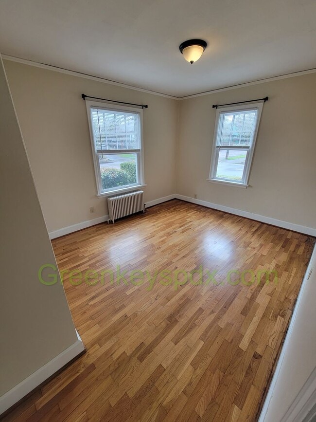 Building Photo - Beautiful 2 Bedroom 1 Bath House with Atta...
