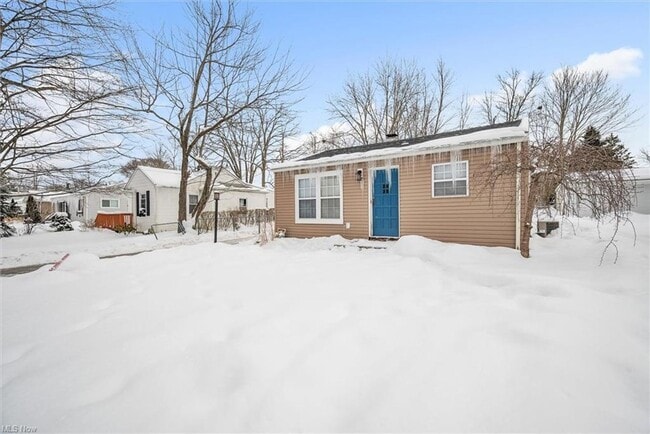 Building Photo - Renovated 2 Bedroom  Ranch for Rent in Aurora