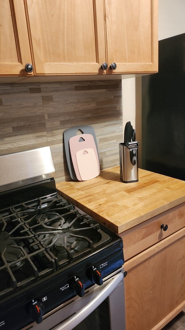 Gas stove in your new kitchen. - 208 NW 3rd St