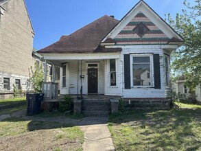 Building Photo - Available Home for Rent