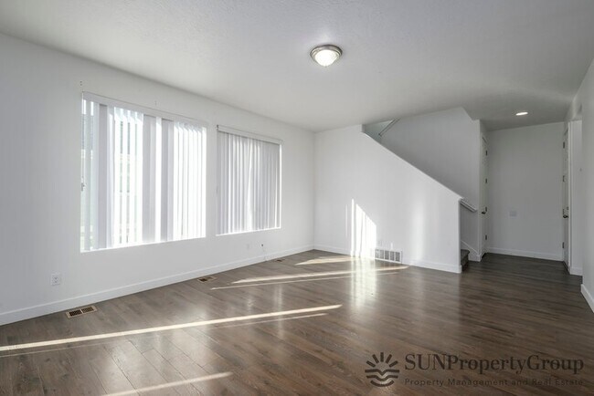 Building Photo - 3551 Sojo Dr S