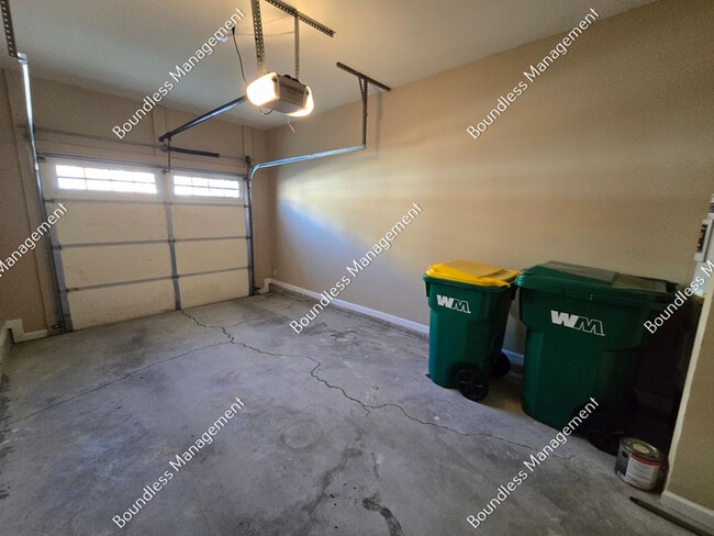 Building Photo - 1722 Coleville Oak Ln