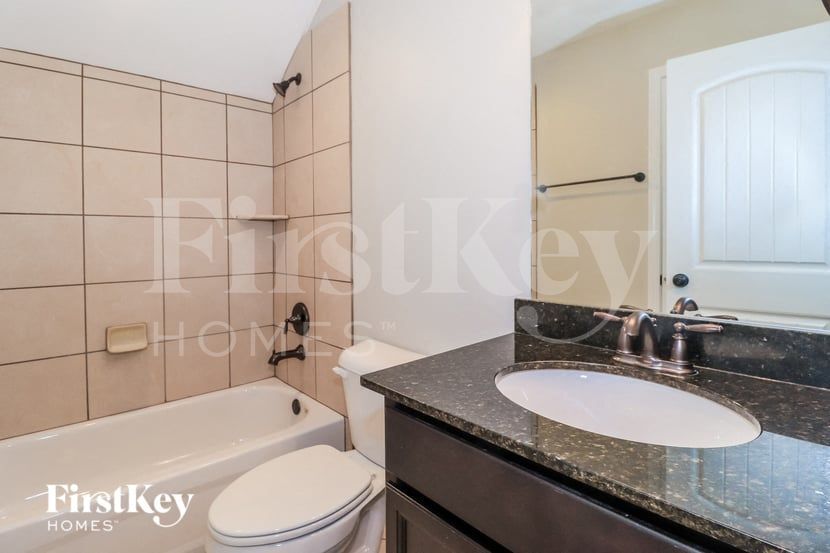 Building Photo - 2275 Wellspring Ln
