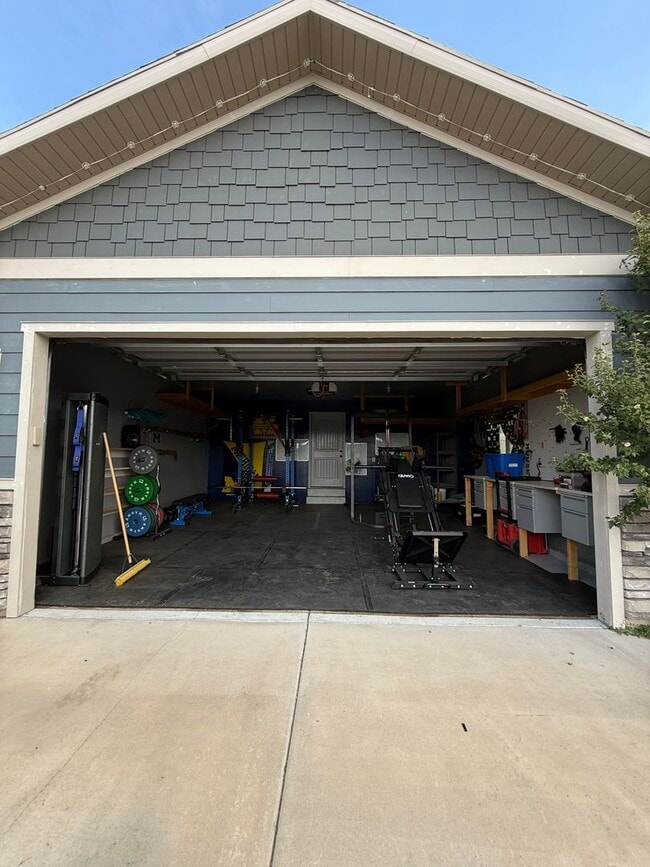 Building Photo - 468 Cowan Cir