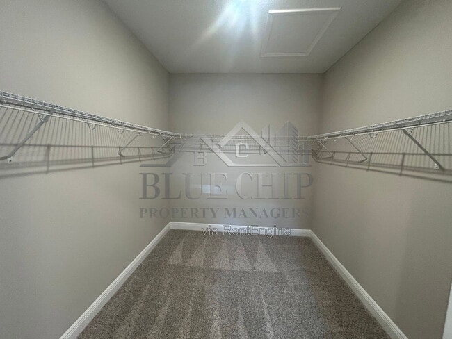 Building Photo - 1008 British Cir