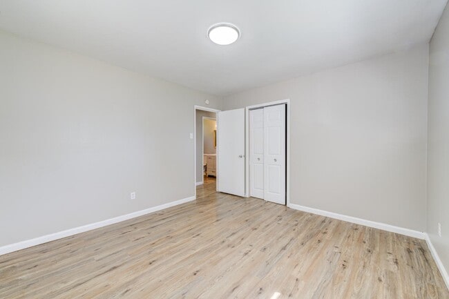 Building Photo - 1710 Kay Dr