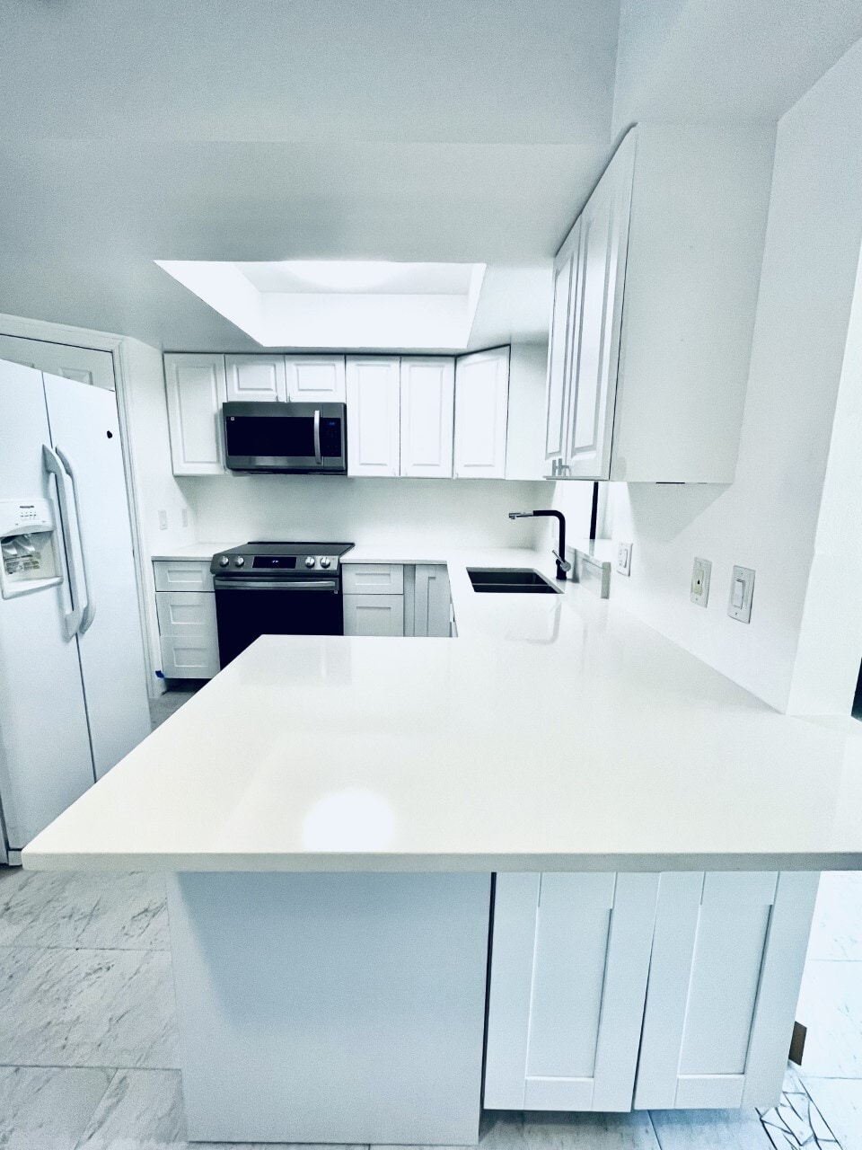 Kitchen - 4158 Tamiami Trl