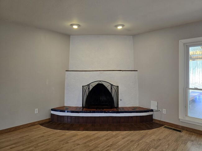 Building Photo - 506 Ridgecrest Ave