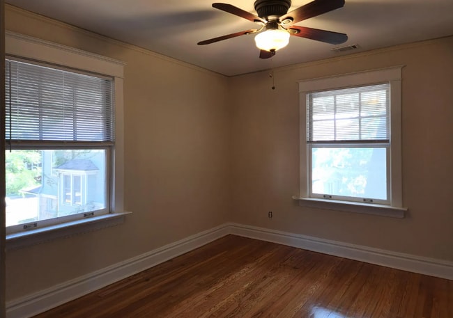 Building Photo - 811 E 39th St