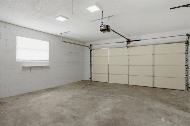 Building Photo - 2028 Sussex Rd