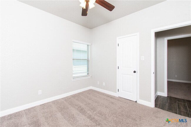 Building Photo - 7506 Hickman St