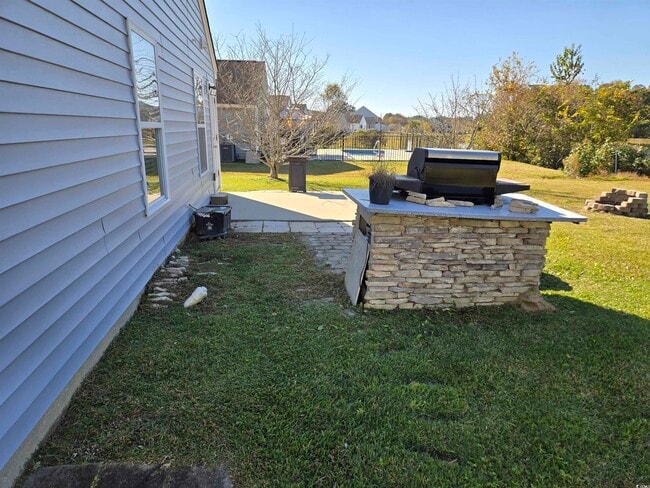 Building Photo - 1245 Pine Ridge St